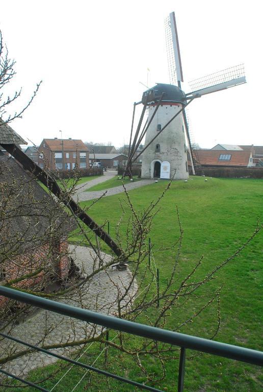 De Rosmolen Villa Ertvelde Exterior photo
